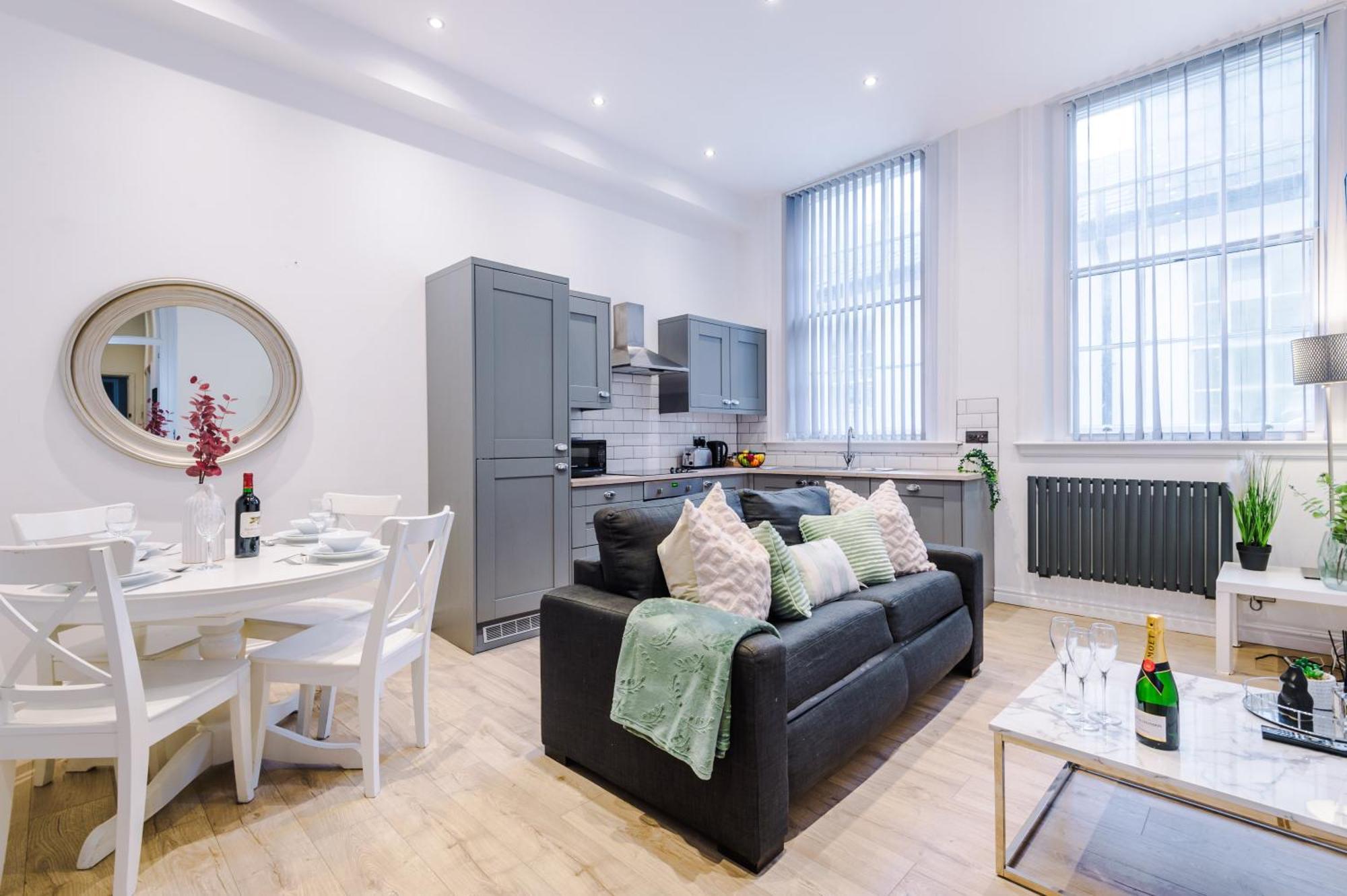 Modern 2-Bedroom Apt In The Heart Of City Centre Liverpool Exterior foto